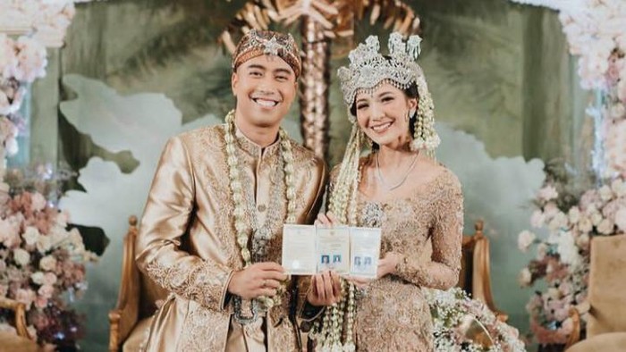 Pernikahan Penuh Gelak Tawa, Berikut Kompatibilitas Zodiak Vidi Aldiano dan Sheila Dara! Pernikahan Penuh Gelak Tawa, Berikut Kompatibilitas Zodiak Vidi Aldiano dan Sheila Dara!