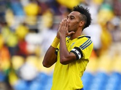 Benarkah Aubameyang Selundupkan Perempuan ke Hotel?
