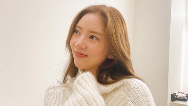 img-title Son Dam Bi Bantah Rumor Segera Menikah dengan Sang Kekasih