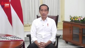 VIDEO: Jokowi Minta Warga Kurangi Kegiatan di Pusat Keramaian