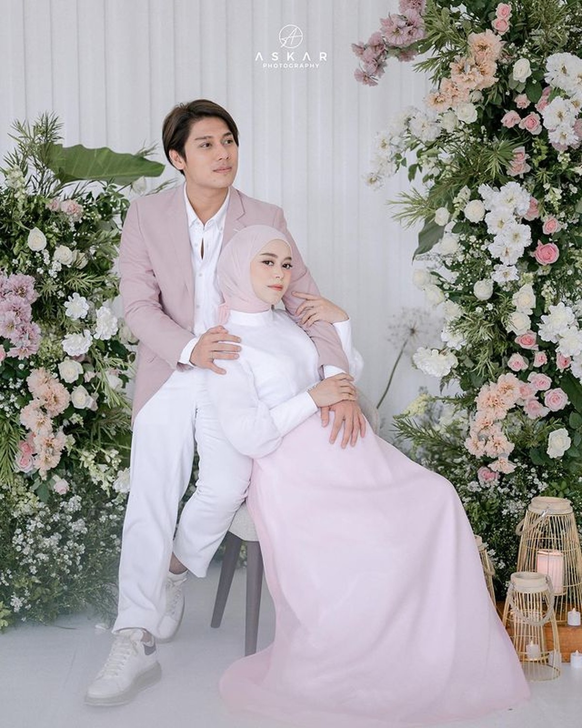 Potret maternity shoot Lesti Kejora dan Rizky Billar baru saja diungkap ke publik mencuri perhatian&period; Yuk intip&excl;