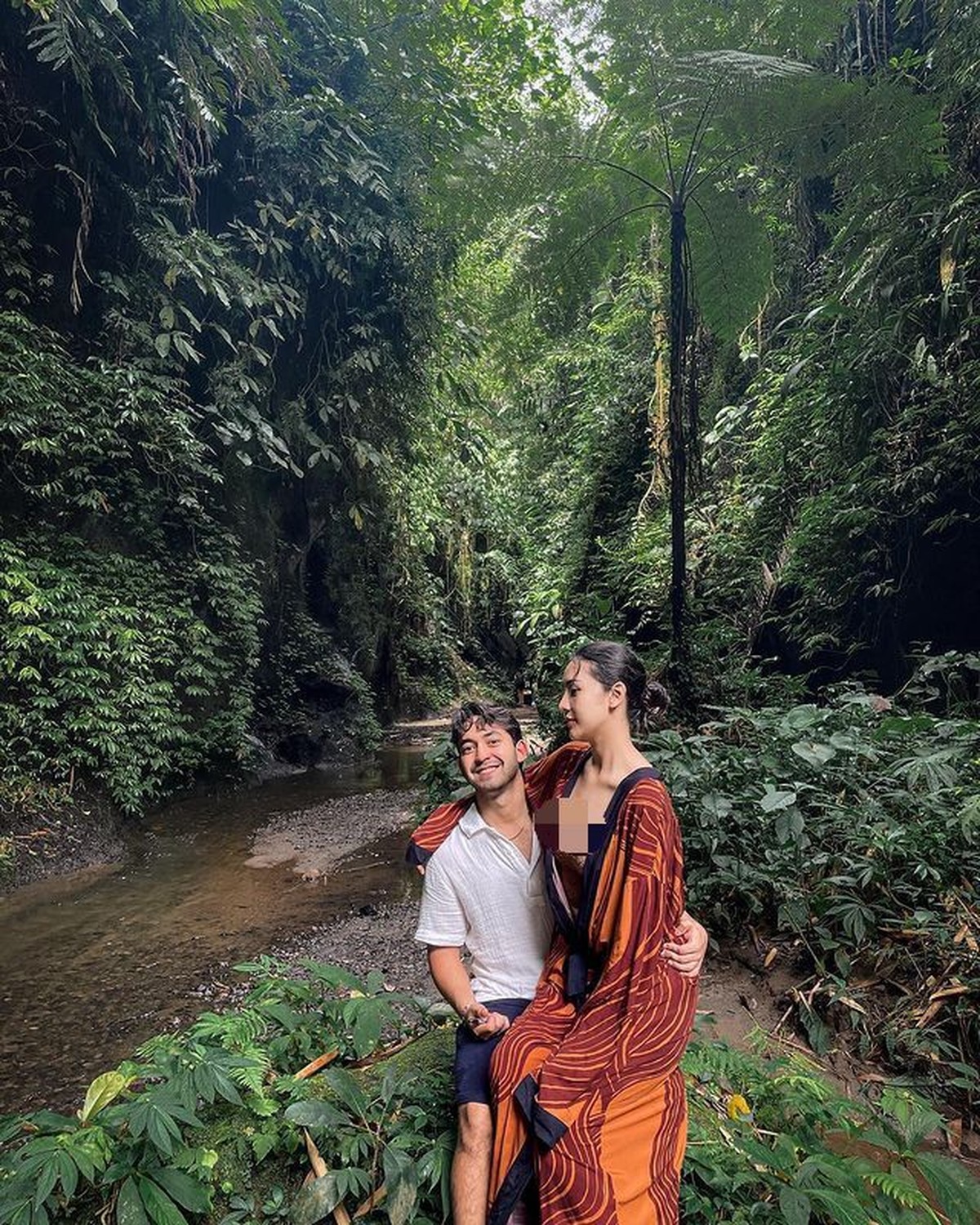 Kekasih Anya Geraldine disebut-sebut mirip Mas Aris 'Layangan Putus'&period; Yuk intip potret Anya Geraldine dan pacarnya&excl;