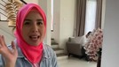 Tya Ariestya baru saja merubah penampilannya dan memutuskan berhijab yang tuai pujian&period; Yuk intip potretnya&excl;