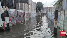 Rumah Tergenang, Warga Cengkareng Bantah Klaim Anies Atasi Banjir