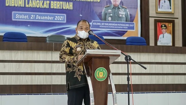 KPK membenarkan telah menangkap Bupati Langkat Terbit Rencana Perangin Angin dalam Operasi Tangkap Tangan (OTT) yang dilakukan pada Selasa (18/1) malam.