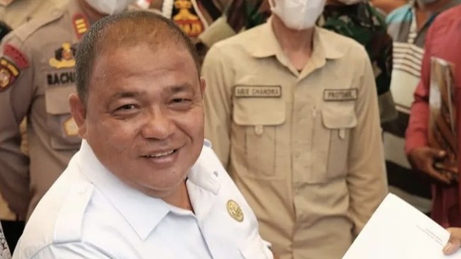 Bupati Langkat, Sumatera Utara, Terbit Rencana Perangin Angin ditahan selama 20 hari atau hingga 7 Februari oleh KPK.