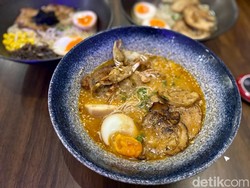 Ichisan Ramen: Bar Ramen Ini Punya Ramen Topping Kepiting Soka yang Unik