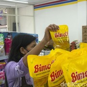 5 Fakta Minyak Goreng Rp14 Ribu yang Diburu Masyarakat, Cek Lokasi Belinya!