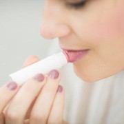 BeauPicks: 3 Rekomendasi Lip Balm yang Nggak Cuma Bisa Melembapkan Bibir, tapi Punya Rasa Unik!