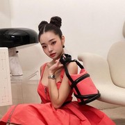 Di Luar Kontroversi Barang KW, Intip Gaya Song Jia 