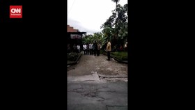 VIDEO: Emak-emak Gerebeg Pelaku Pencabulan Santriwati di Sidoarjo