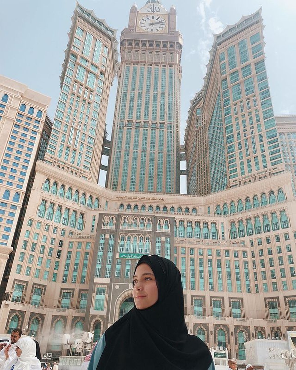 Amanda Rawles memerankan seorang wanita berhijab di film terbarunya yang jadi sorotan&period; Yuk kita intip gaya hijabnya&excl;