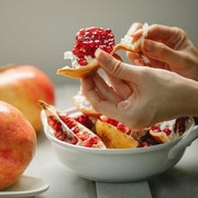Deretan Buah dan Sayur yang Bisa Bikin Awet Muda dan Glowing, Wajib Masuk di Menu Sehari-Hari