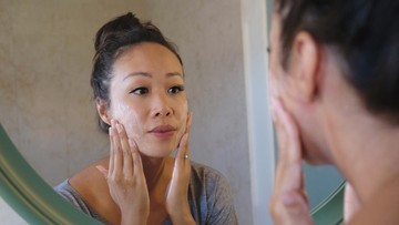ADA KANDUNGAN NIACINAMIDE DAN LIDAH BUAYA
