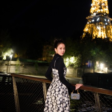 img-title Bertolak ke Paris Fashion Week, Simak Airport Style Modis Jisoo BLACKPINK