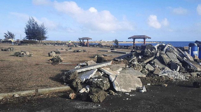 Kementerian Luar Negeri (Kemlu) memastikan WNI di Tonga aman usai berhasil melakukan kontak dengan para WNI.