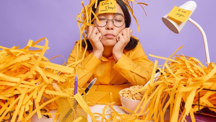 Tubuh Mudah Lelah? 5 Trik Psikologi Ini Bisa Suntikkan Produktivitas Kamu