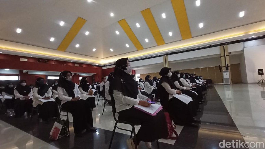 Pemerintah Kota Cimahi tidak akan menerima Calon Pegawai Negeri Sipil pada tahun 2022. Pemerintah Kota Cimahi tidak akan menerima Calon Pegawai Negeri Sipil pada tahun 2022.