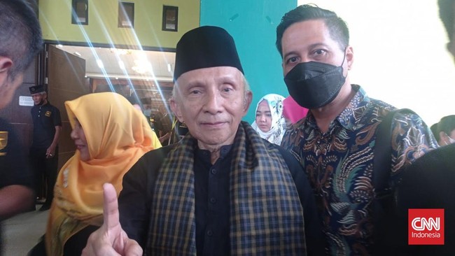 Ketua Majelis Syuro Partai Umma Amien Rais mengkritik ambang batas capres jelang 2024 nanti.