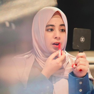 Gaya Baru Dikritik, Risty Tagor Ngaku Pernah Belajar di Sekolah Nasrani