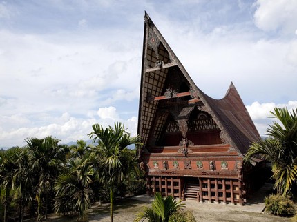 34 Rumah Adat di Indonesia dari Semua Provinsi, Bisa Dikenalkan ke Anak