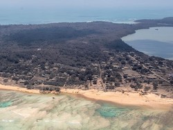 Selamat dari Tsunami dengan Berenang 27 Jam, Pria Tonga Dijuluki Aquaman