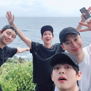 5 Geng Persahabatan Artis Korea, Friendship Goals!