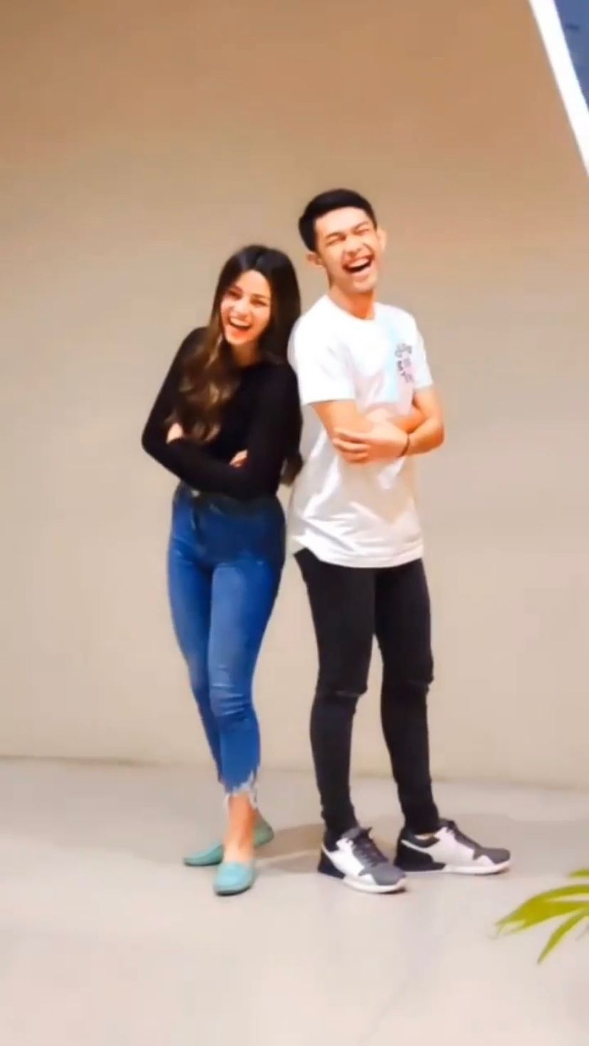 7 Potret Susan Sameh & Fajar Alfian Pebulutangkis