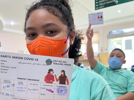 5 Anak Artis Vaksin COVID-19, Putri Artika Sari Devi Izin Berdoa Sebelum Suntik