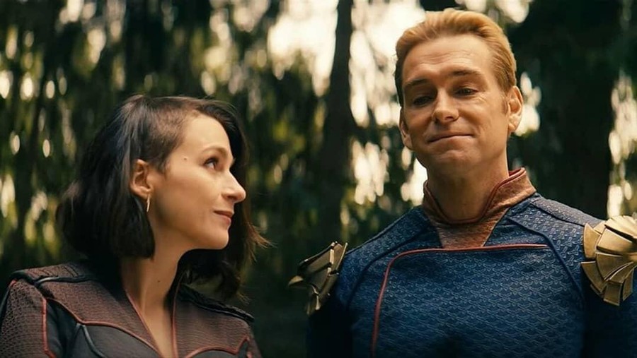 Aya Cash (Stormfront) dan Antony Starr (Homelander)