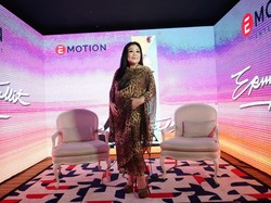 Ermy Kullit Ajak Penggemar Rayakan Kebahagiaan Cinta Lewat Melodi Asmara