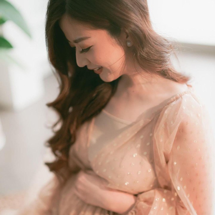 <p>Anak kedua Franda diprediksi lahir pada Juni 2022, Bunda. Kita doakan semoga diberikan kelancaran ya. (Foto: Instagram @frandaaa87)</p>