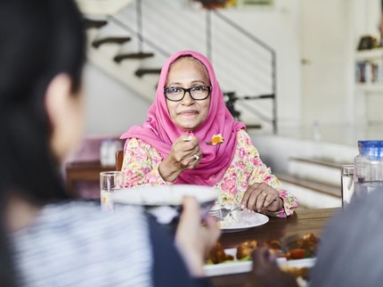 Mertua Kelewat Dominan Sampai 'Menindas' Keluargaku di Pesta Pernikahan