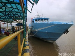 Cuaca Membaik, Penyeberangan ke Karimunjawa Dibuka Kembali