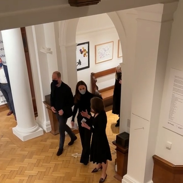 <p>Ada yang menarik perhatian dari Kate Middleton nih, Bunda. (Foto: Instagram @dukeandduchessofcambridge)</p>