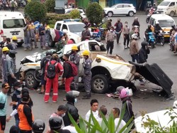 5 Korban Tewas Kecelakaan Maut Truk Tronton di Balikpapan Dievakuasi ke 3 RS