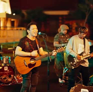 Lirik Lagu Lihat Langkahku - NOAH