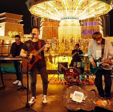 Lirik Lagu Ku Katakan Dengan Indah - NOAH