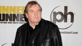 Penyanyi Rock Meat Loaf Meninggal Dunia