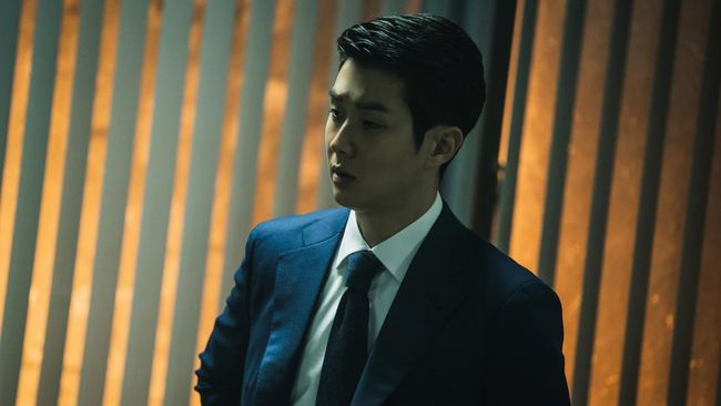 The Policeman's Lineage tampaknya adalah rezeki Choi Woo-shik mewujudkan banyak mimpinya, mulai film laga hingga gaya maskulin.