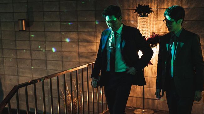 Sinopsis The Policeman's Lineage, film baru Choi Woo-shik mengisahkan pengkhianatan di tubuh polisi.