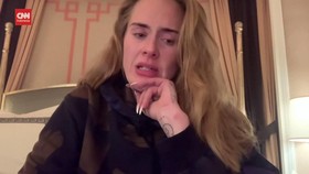 VIDEO: Tangis Adele Umumkan Konser di Las Vegas Batal