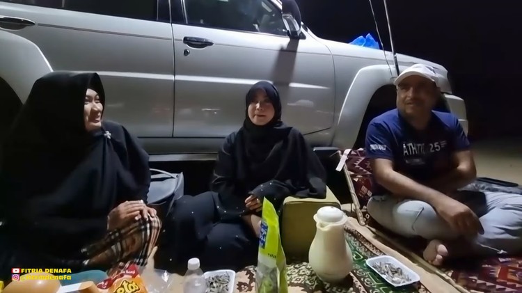 Delfi dan suami Arab