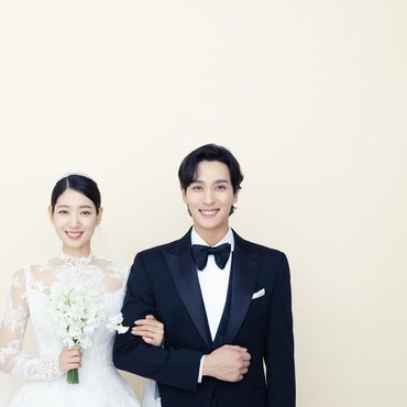 Selamat! Park Shin Hye & Choi Tae Joon Dikaruniai Anak Laki-laki