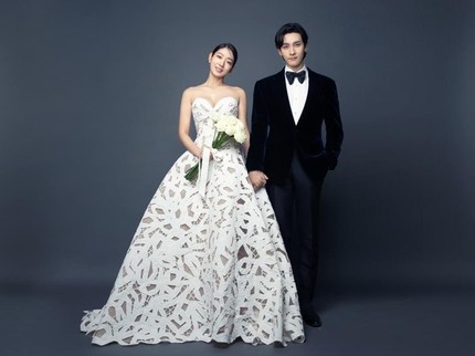5 Potret Pernikahan Park Shin Hye & Choi Tae Joon, Digelar Tertutup Bun