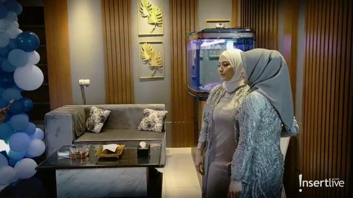 Sule dan Nathalie Holscher baru saja menggelar acara akikah putra mereka yang baru lahir&comma; Adzam Ardiansyah Sutisna&period; Yuk intip&excl;