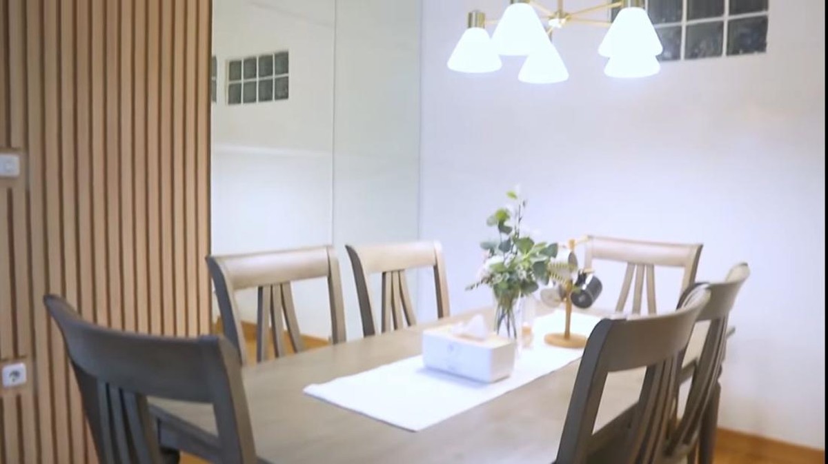 Kiky Saputri dulu adalah guru honorer dengan upah Rp20 ribu&comma; kini ia telah menjadi komika sukses dan memiliki rumah mewah&period; Yuk intip&excl;