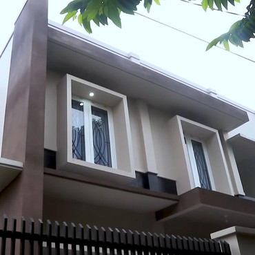 Dulu Digaji Rp20 Ribu, Intip 8 Potret Rumah Mewah Kiky Saputri Komika Sukses