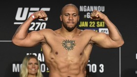 Lawan Jon Jones, Ciryl Gane Dapat 'Durian Runtuh' di UFC 285