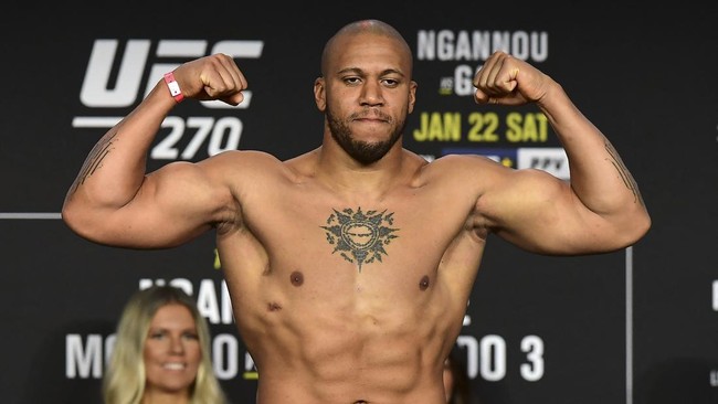 Ciryl Gane seolah mendapat 'durian runtuh' ketika namanya disebut sebagai lawan Jon Jones dalam perebutan gelar kelas berat yang lowong di UFC 285.
